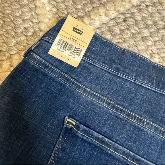 NWT! Levi’s 721 High-Rise Ripped Skinny Blue Hypersoft Jeans Women’s Size 24W - Picture 8 of 10